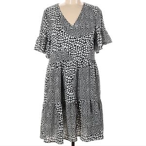 Fancyinn Black and White Midi Dress With Pockets